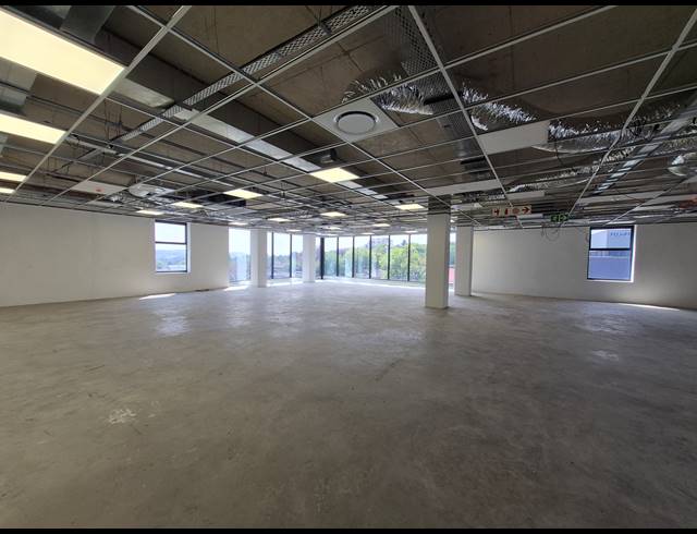 285M² OFFICE TO LET IN GLENADRIENNE